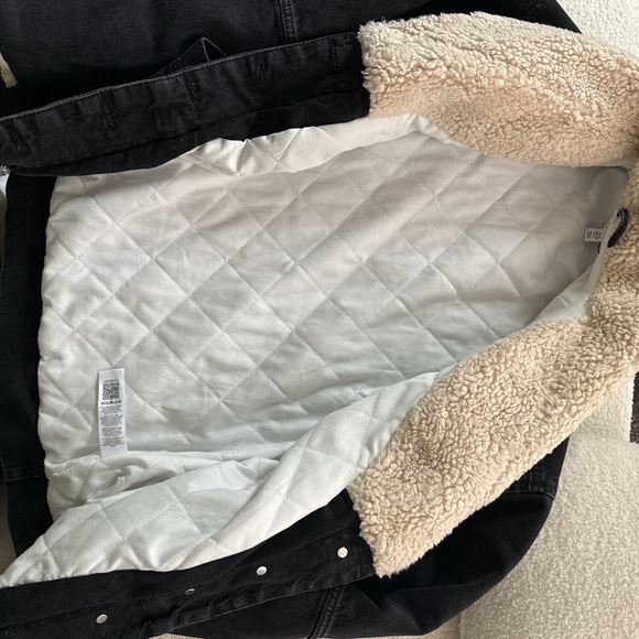 Topshop Black Jacket with Cream Sherpa Collar - Picture 3 of 9